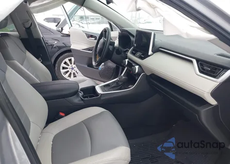 2023 Toyota Rav4 Xle Premium z USA, uszkodzony, nr VIN 2T3A1RFV0PC379811